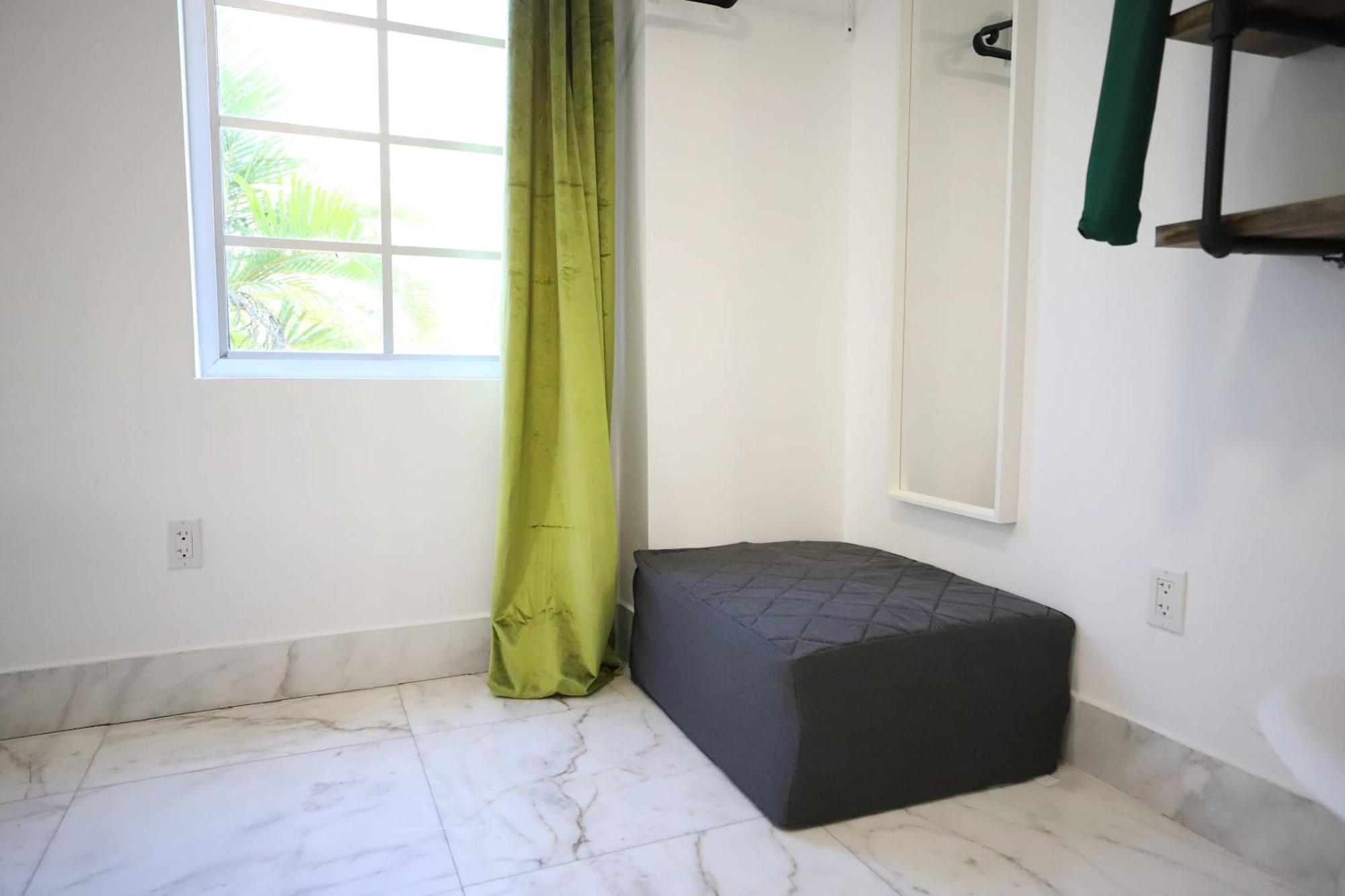 South Beach 2 Bedroom Family Pet Friendly Apartment With Free Parking On Premise Miami Beach Bagian luar foto